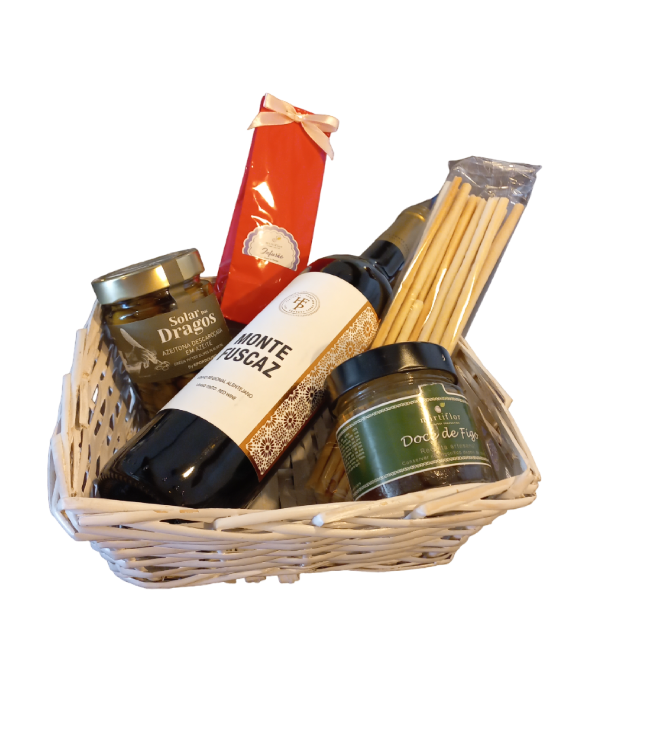 cesta-vime-pao-vinho-monte-fuscaz-alentejo-azeitonas-doce-cha-silva-sergius-garrafeira